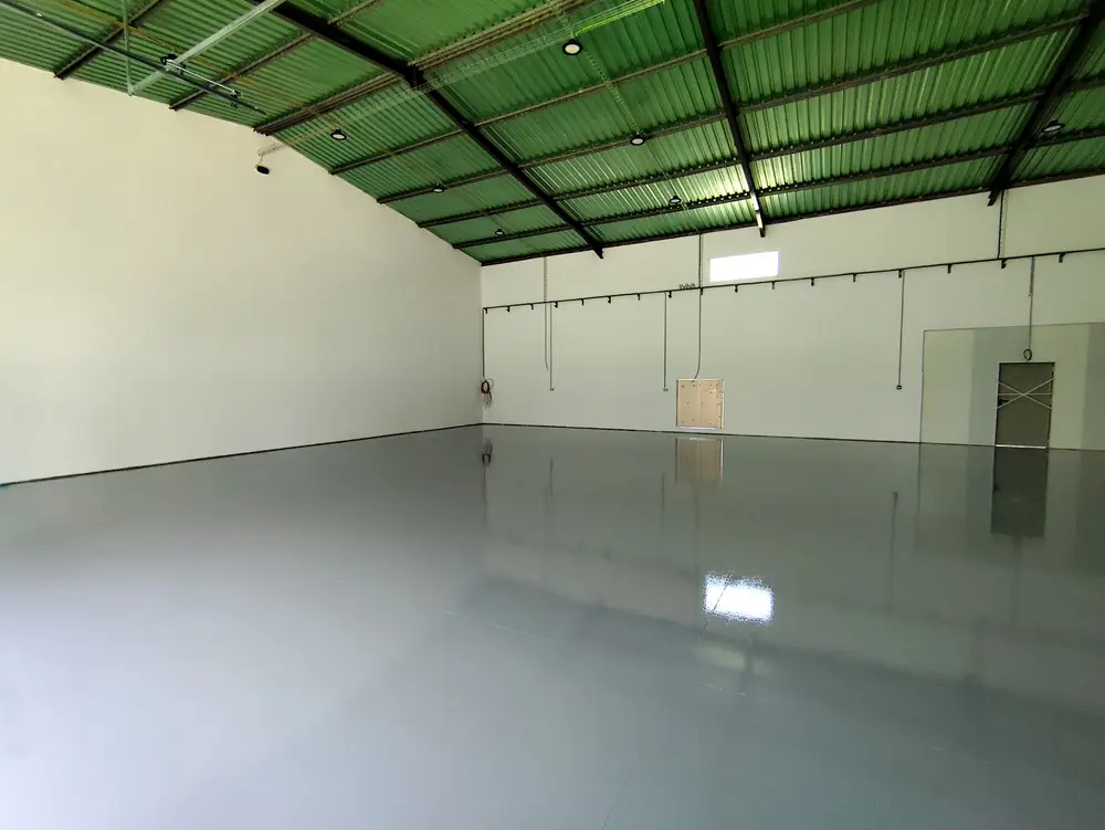 Pavimento em armazém