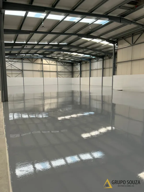 Armazém Logístico - Seixal image 2